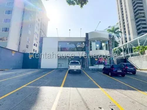 Edificio Comercial En Venta En El Bosque, Caracas 26-1138 Yf