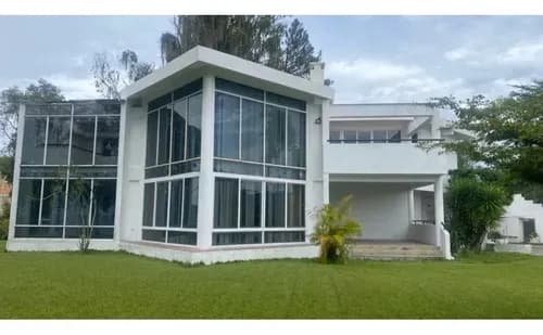 Hermosa Casa En La Urbanización Los Picachos, Los Teques