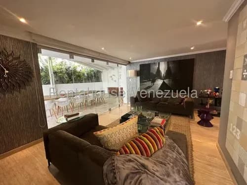 Casa En Venta Urb. Los Naranjos Del Cafetal, Caracas Yf 26-1363