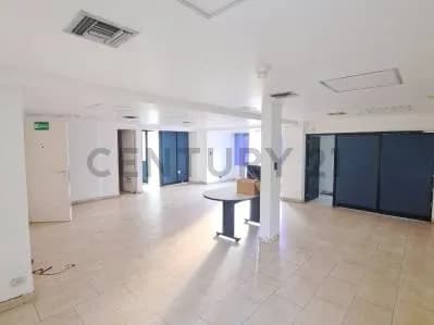 Excelente. Oportunidad de Oficina en Alquiler Ubicación ideal cerca a cc,