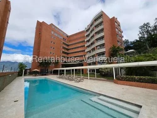 Amplio Apartamento En Alquiler En Lomas Del Sol. Cira Simancas Mls #26-17244