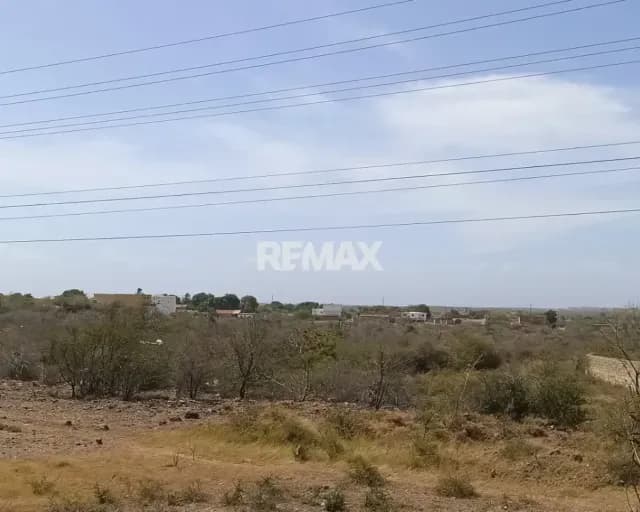 POTENCIAL ILIMITADO: AMPLIO TERRENO COMERCIAL EN LA PRINCIPAL ARTERIA VÍAL DE LA ISLA DE MARGARITA