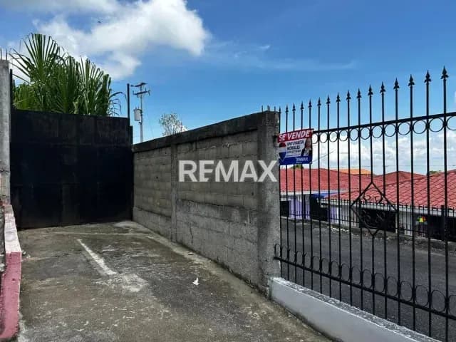 Venta de Terreno con excelente ubicación en Isnotú