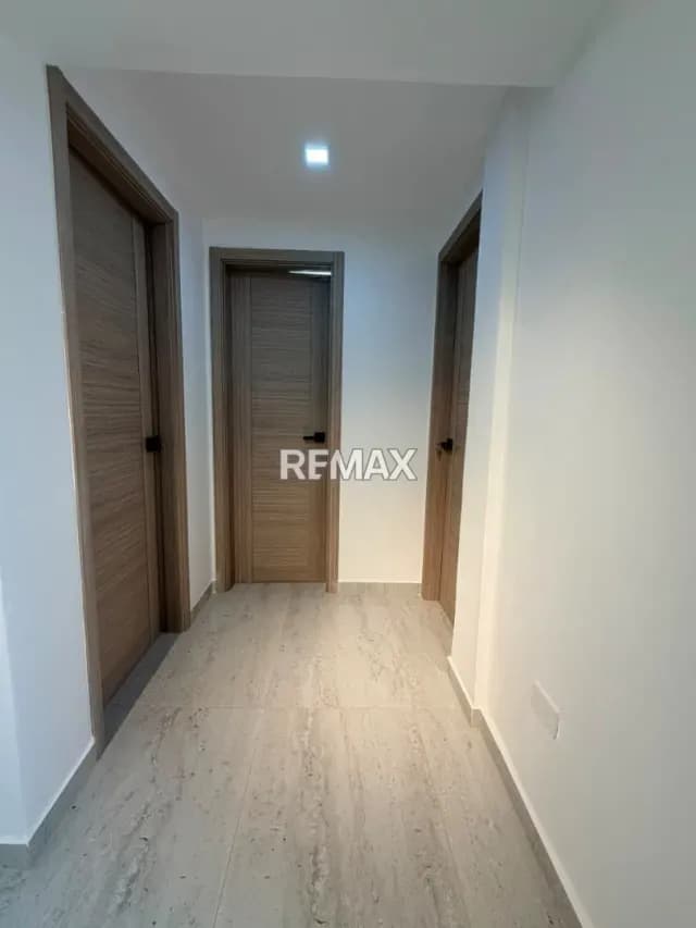 VENTA DE APARTAMENTO URB. SAN ISIDRO, TORRE APURE