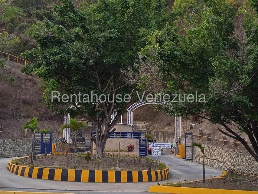 Terreno (Residencial) en Venta en Mirador Panamericano, Miranda