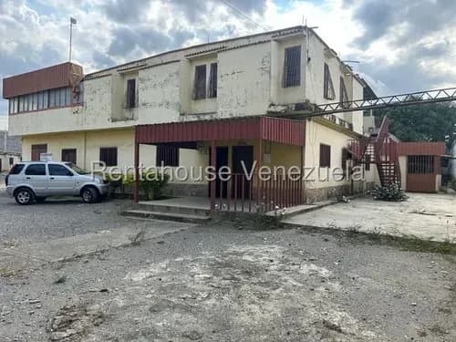 Se Alquila Amplio Galpón Al Oeste De Barquisimeto, Cód. 26-13325, Maritza Lucena, Con Espacios Para Planta De Fabricación, Deposito, Completamente Cerrado.