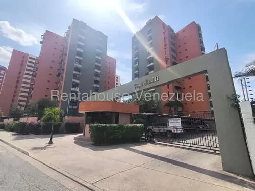 Apartamento En Venta En Base Aragua Maracay, 26-15340 Df