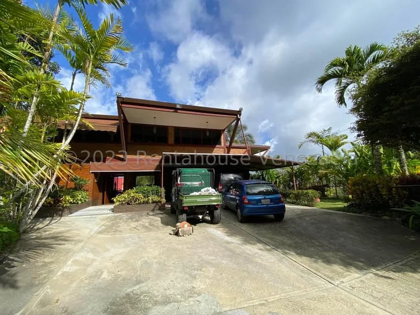 Casa (Multipes Niveles) en Venta en La Lagunita Country Club, Distrito Metropolitano