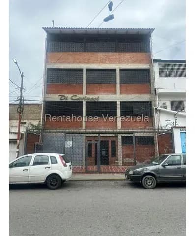 Edificio Comercial En Alquiler En San Martin Mls #25-24063