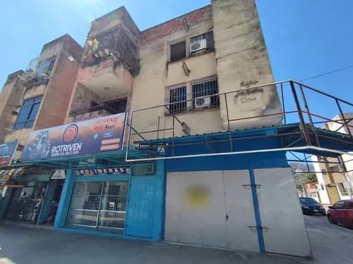 Fp Se Vende Local De Esquina En Av Bolivar De Naguanagua