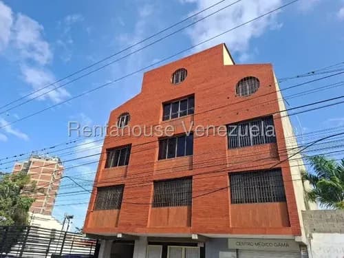 Andreymar Canelón Ofrece Versatil Cubículo En Alquiler, Pleno Centro De Barquisimeto. Recepción, Baño Y Cocina En Comun. Cantv E Internet Aba Activo, Vigilancia Privada.
