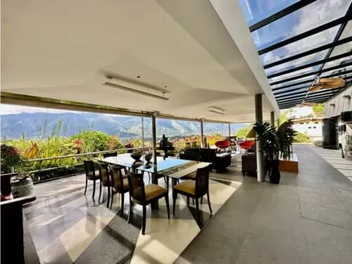Se Vende Casa 1.200m2 6h+2s+ch/10b/7p Cerro Verde