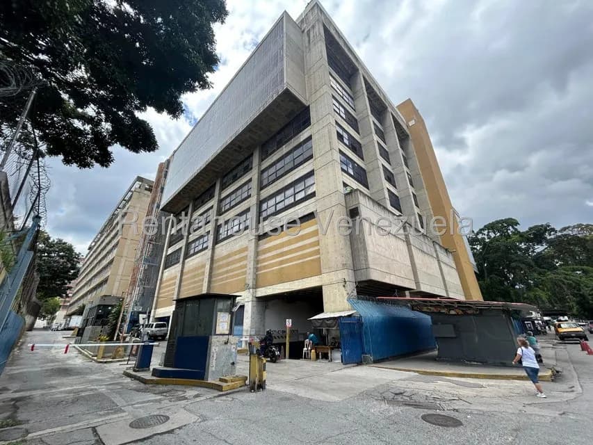 Comercial (Galpon - Deposito) en Venta en San Martin, Distrito Metropolitano