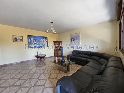 Casa En Venta En Urbanización Miranda Cda 26-14415 Yf