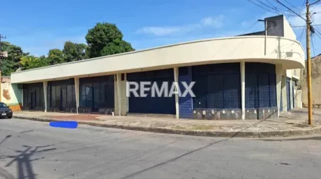 Local Comercial en Alquiler Ubicado entre Michelena y Carabobo - Local 2