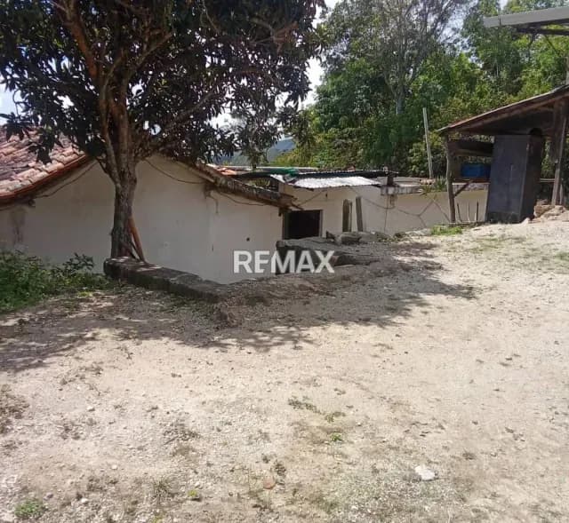 En venta casa de campo + terreno en aldea volador