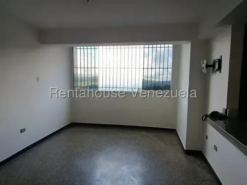 Apartamento En Alquiler En San Antonio De Los Altos 26-10469 Jg