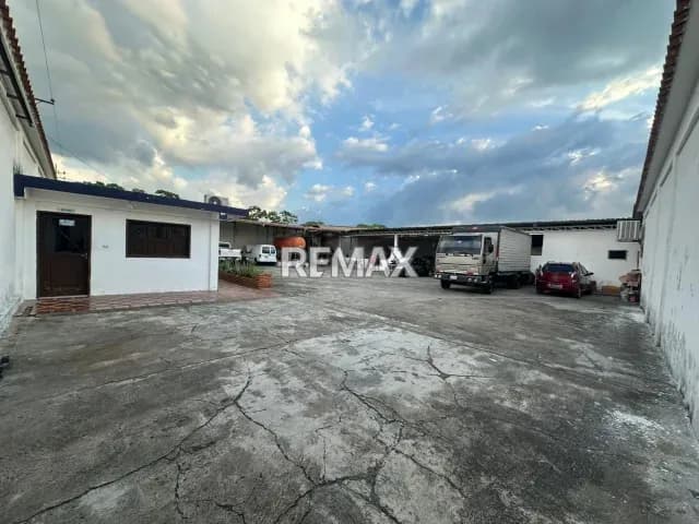 EXCELENTE OPORTUNIDAD COMERCIAL EN COLONCITO