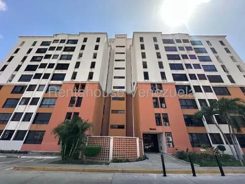 Hermoso Apartamento En Alquiler, Piso Bajo En Urb. Nuevo Bosque Alto, Maracay (jbra 26-20868)