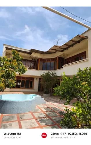 Se Vende Casa Con Hermosa Vista E Iluminación Ggcd