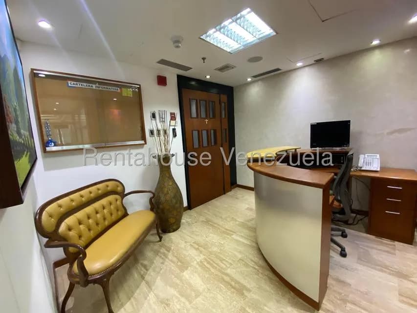 Comercial (Oficina) en Alquiler en El Rosal, Distrito Metropolitano