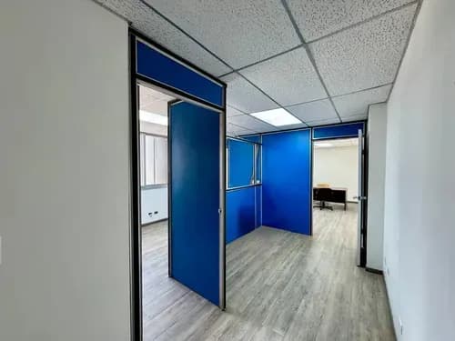 Oficina En Alquiler, Av. Universidad (res)