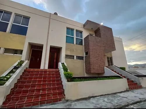 Angelica Rivas Vende Aptovillas En Residencias Aricagua, Urbanización Jardín Mañongo, Naguanagua Vzla