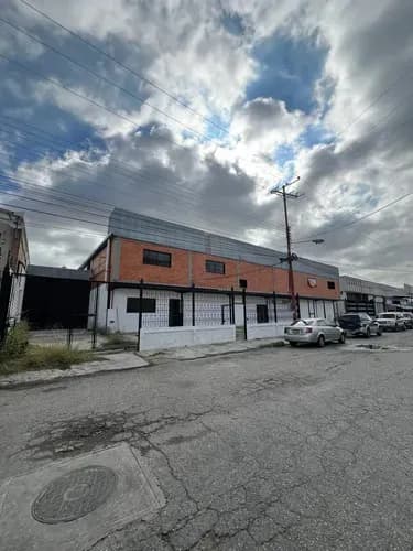 Hc Galpon En Venta Comercial E Industrial Los Jarales San Diego, Carabobo. Esta Magnífica Construcción Fue Creada Por Expertos Pensando En Todas Las Necesidades Que Puedas Requerir Como Empr