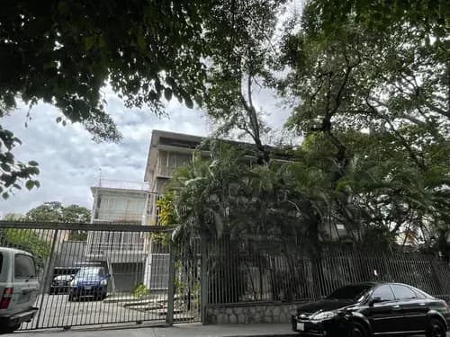 Edificio En El Bosque