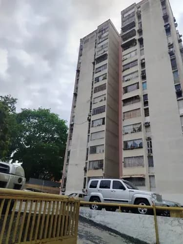 Apartamento En Los Níspero Resd. Andes Eloy Blanco. Yc.