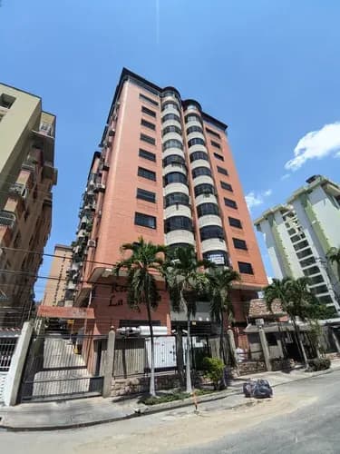 En Venta Bello Penthouse De Tres Niveles, Urb.calicanto, Mic01