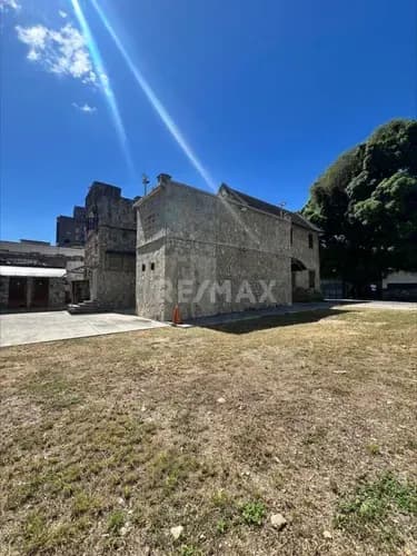 Np Casa Comercial En Alquiler Avenida Bolivar Valencia Código 323166