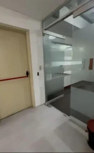 Se Alquila Oficina 200m2. El Rosal