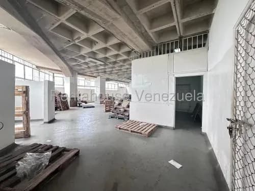 En Alquiler Excelente Galpon 25-23372 Ad