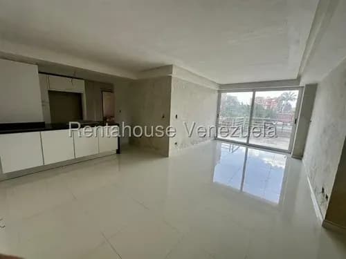 M&n Venden Moderno Y A Estrenar Apartamento; Cocina Moderna; 3 Hawb. Y 2 Baños; Ubicada Al Este De Barquisimeto: 26-19445