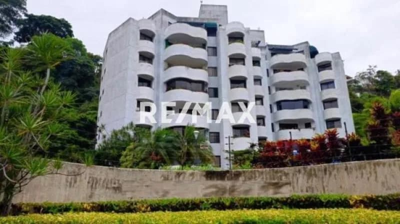 APARTAMENTO EN VENTA - URB. VALLE ARRIBA