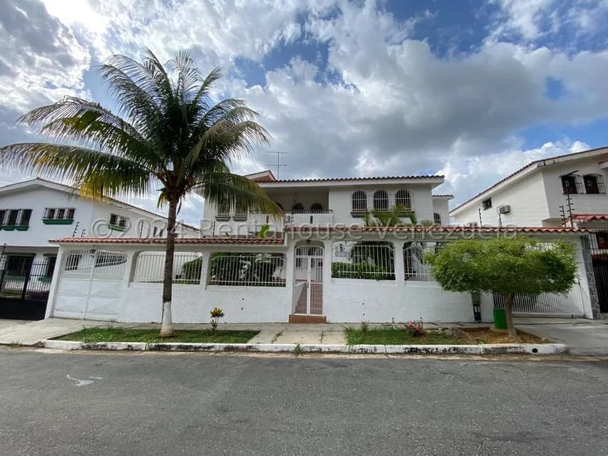 Casa (Contemporaneo) en Venta en Trigal Sur, Carabobo