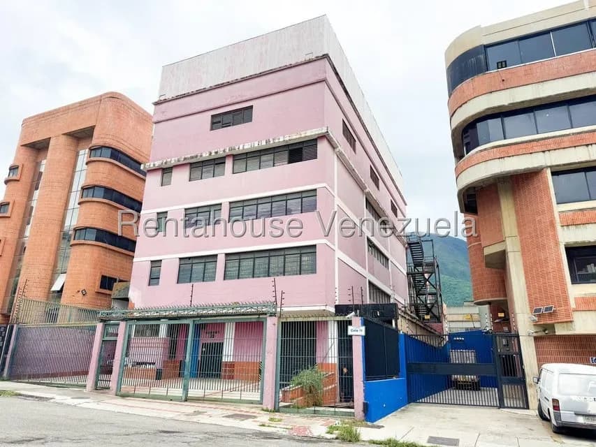 Comercial (Edificio) en Venta en La Urbina, Distrito Metropolitano