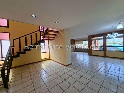 Gabi Tiene En Alquiler Espectacular Apartamento En El Este De Barquisimeto, Cod 26 15914, Con 3 Habitaciones, 3 Baños, 3 Puestos De Estacionamiento, Aire Integral.