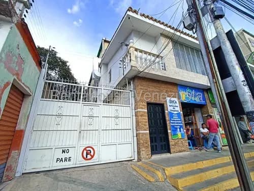 Local Comercial En Alquiler En La Cooperativa Av Principal Amplios Espacios Con Baños Listo Para Operar Estef 26-12108