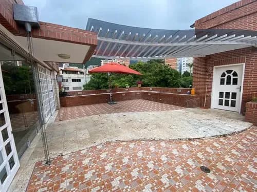 ¿buscas La Comodidad De Una Casa Con La Seguridad De Un Apartamento? Este Town House Lo Tiene Todo. Belkis 25-10050