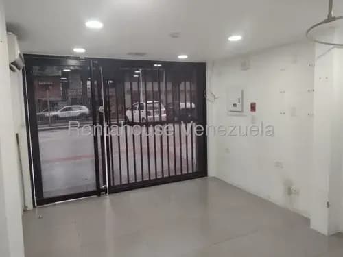 Jg Cod Flex 26-9916 Se Alquila Estupendo Local A Pie De Calle En San Bernardino Negociable Con Estacionamiento Para Clientes