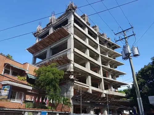 En Venta Estructura En La Guaira A Pocos Minutos Del Aeropuerto. Oportunidad De Inversión /gf