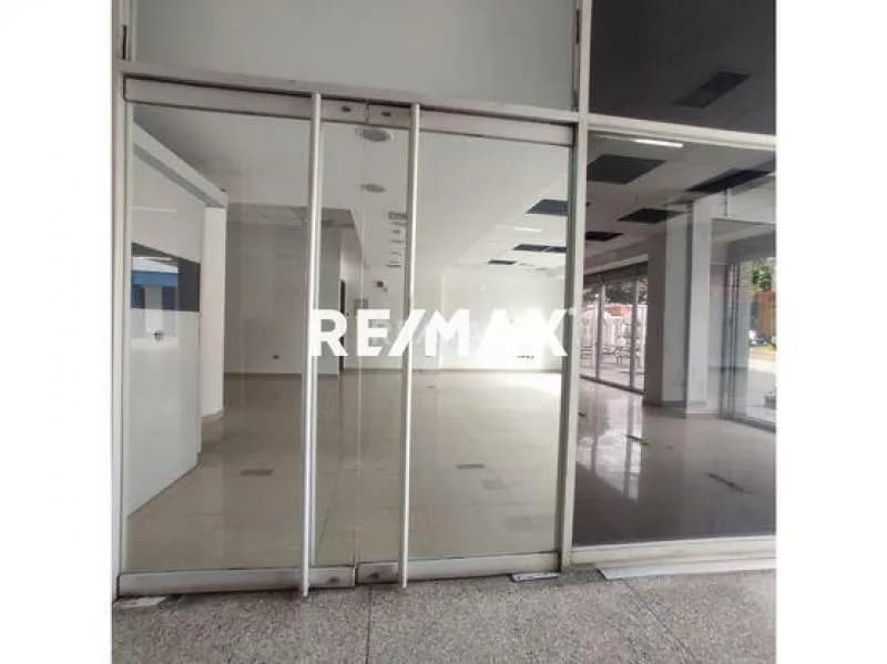 Alquiler de Excelente Local Comercial de 141 m2 Los Chaguaramos