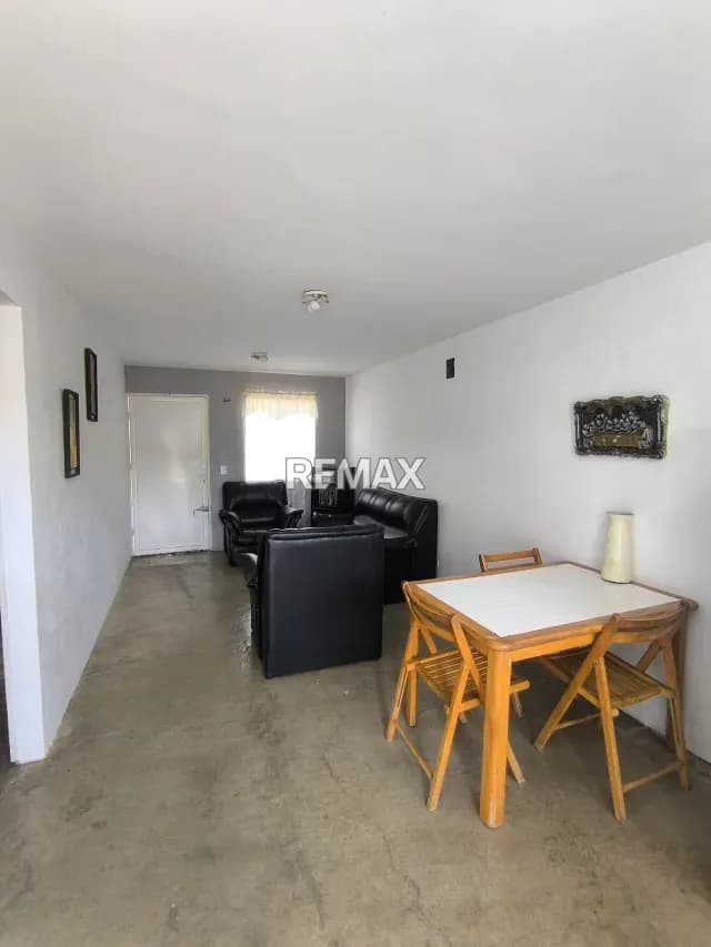 EN ALQUILER, CASA AMOBLADA URB. ROCA DEL LLANO!!