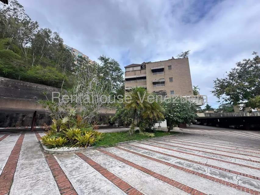 Apartamento (Penthouse) en Alquiler en Las Esmeraldas, Distrito Metropolitano