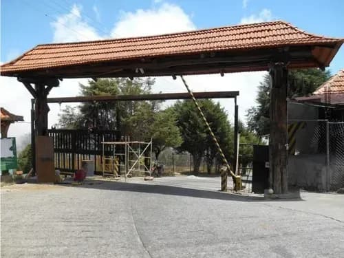 Oferta De Amplio Terreno En Venta En La Niebla - 1984 Mts2