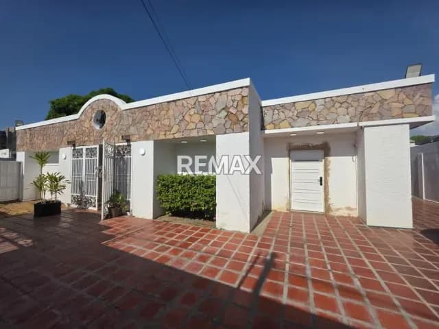 CASA COMERCIAL EN ALQUILER EN LA ESTRELLA