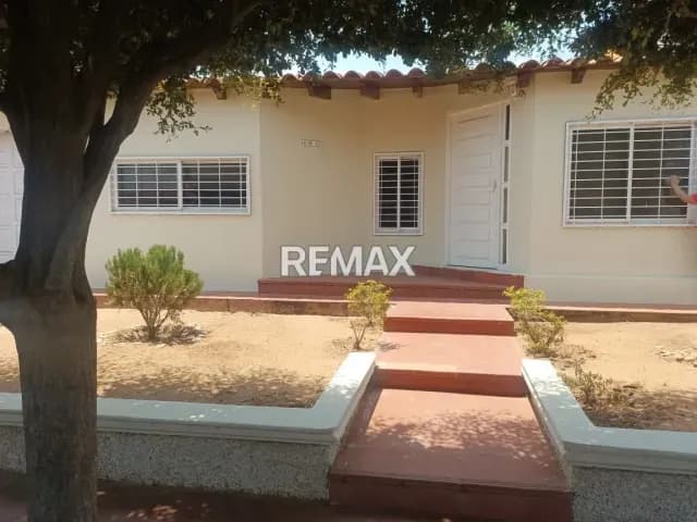 CASA EN AlQUIlER SANTA FE III
