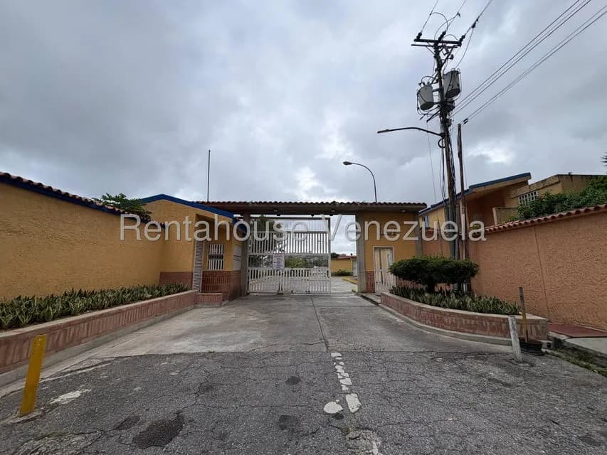 Townhouse (Duplex) en Venta en Municipio Guaicaipuro, Miranda